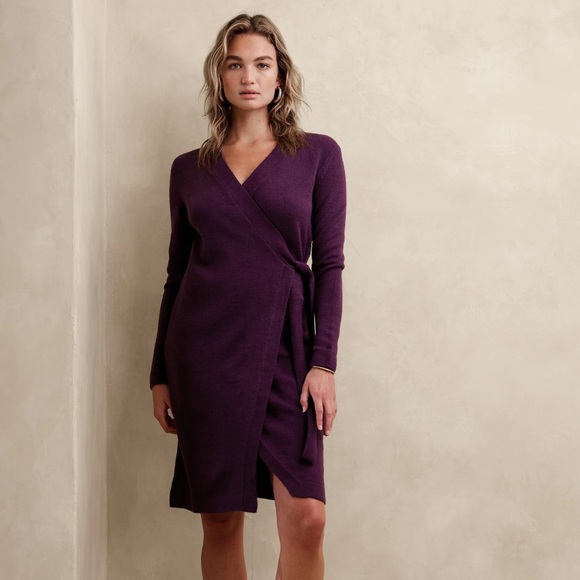 Banana Republic Factory Wrap knee-length sweater dress - Picture 1 of 5